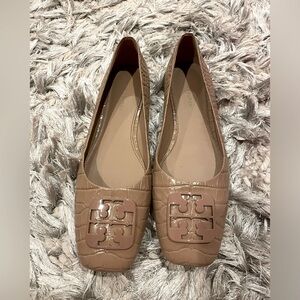 Georgia Ballet Flats in Soft Croco Emboss Almond floor by Tory Burch, 8 M, new.